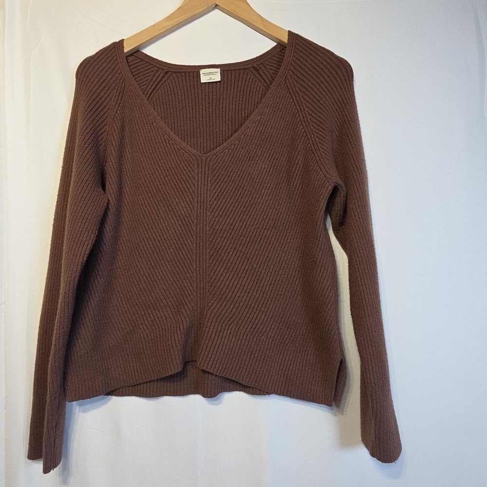 Abercrombie &‎ Fitch Soft AF Ribbed V-Neck Sweater Medium Brown Slit Hem Womens